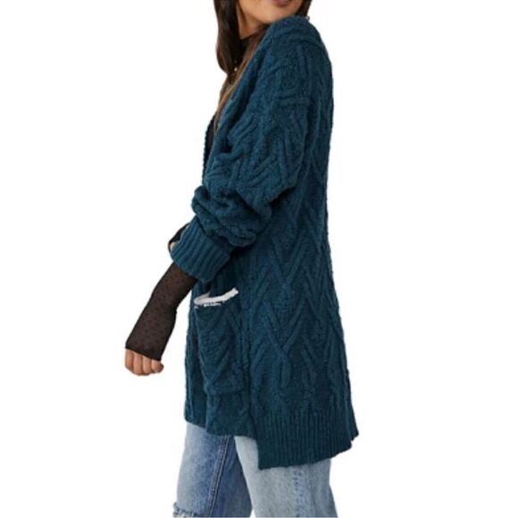 NWT- Free People Montana Cable Cardigan Sweater in Varsity Navy, Size M - Picture 4 of 7